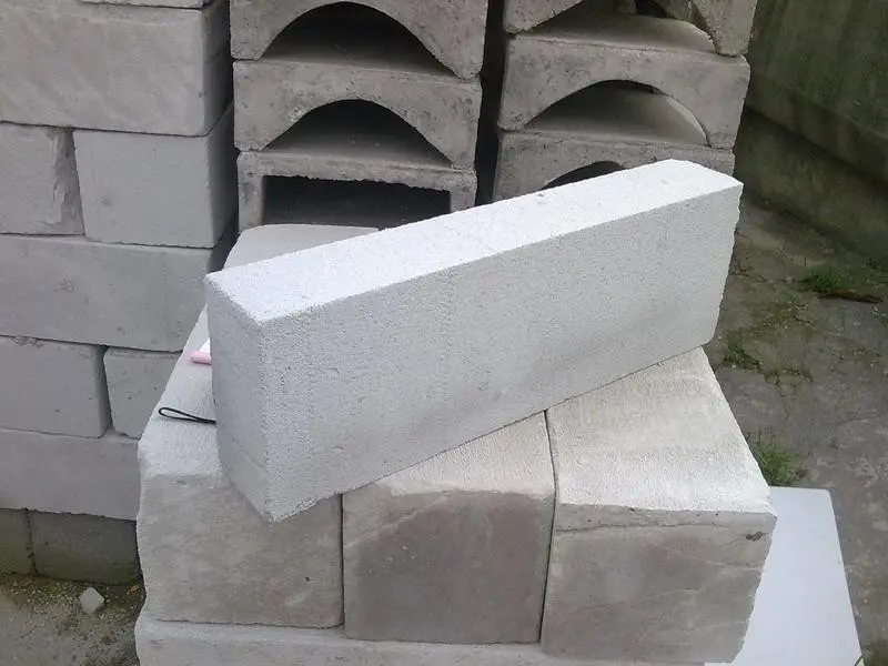 農村自建房用輕質磚。
