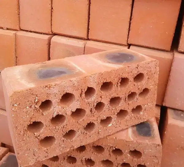 農(nóng)村自建房用空心磚的優(yōu)缺點(diǎn)。